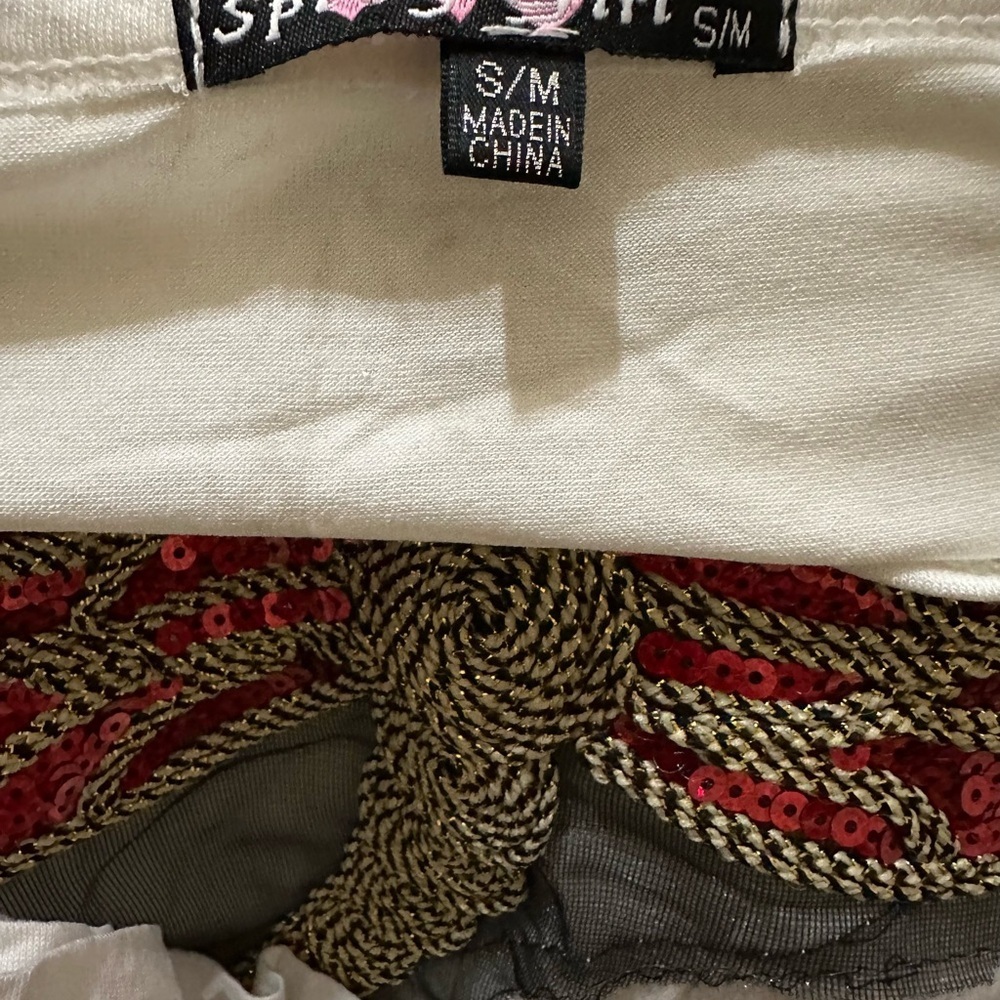 Short Sleeves Ivory S/M T Shirt With Sequins Butterfly Applique BNWT - Picture 5 of 8